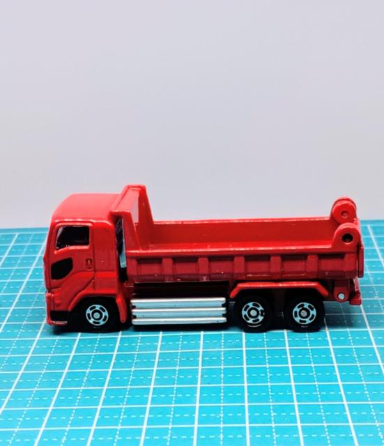非売品トミカ いすゞ ギガ ダンプカー レッド 赤色 トミカ博限定 < ホビー 非売品トミカ いすゞ ギガ ダンプカー レッド 赤色 トミカ博限定 < ホビーの