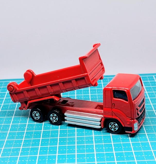 非売品トミカ いすゞ ギガ ダンプカー レッド 赤色 トミカ博限定 < ホビー 非売品トミカ いすゞ ギガ ダンプカー レッド 赤色 トミカ博限定 < ホビーの