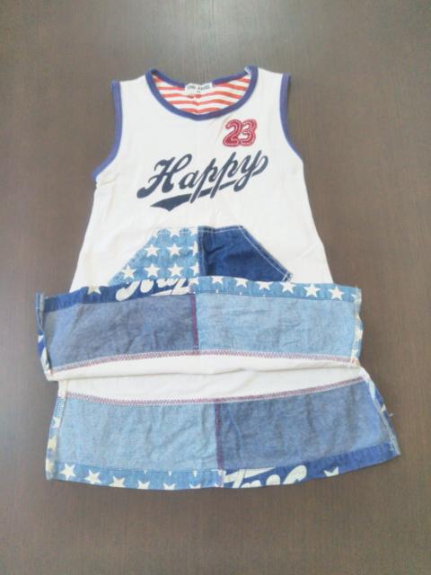 size110/星柄&ロゴ/可愛いワンピース// < キッズ/ベビー size110/星柄&ロゴ/可愛いワンピース// < キッズ/ベビーの