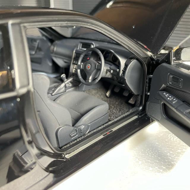 未展示品オートアート1/18スカイライン GT-R R34 V-SPEC II < ホビー  未展示品オートアート1/18スカイライン GT-R R34 V-SPEC II < ホビーの