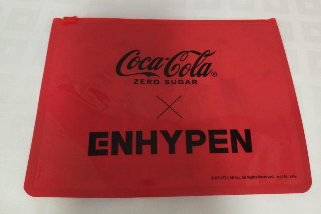 ENHYPEN ビニール ポーチ 赤 エンハイフン エナイプン < タレントグッズ  ENHYPEN ビニール ポーチ 赤 エンハイフン エナイプン < タレントグッズの