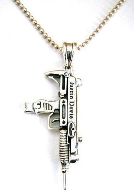 マシンガンペンダントチャーム マシンガンチャーム シルバー925 マシンガンペンダントヘッド pave ルビー 新品未使用 < 男性アクセサリー/時計 マシンガンペンダントチャーム マシンガンチャーム シルバー925 マシンガンペンダントヘッド pave ルビー 新品未使用 < 男性アクセサリー/時計の