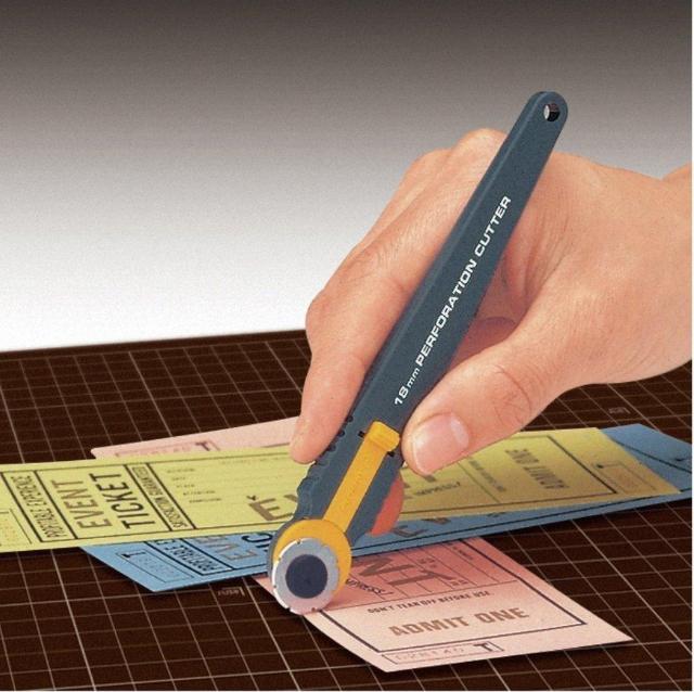 生産終了 OLFA ミシン目ロータリー 未開封の替刃(2枚)付き < インテリア/ライフ 生産終了 OLFA ミシン目ロータリー 未開封の替刃(2枚)付き < インテリア/ライフの