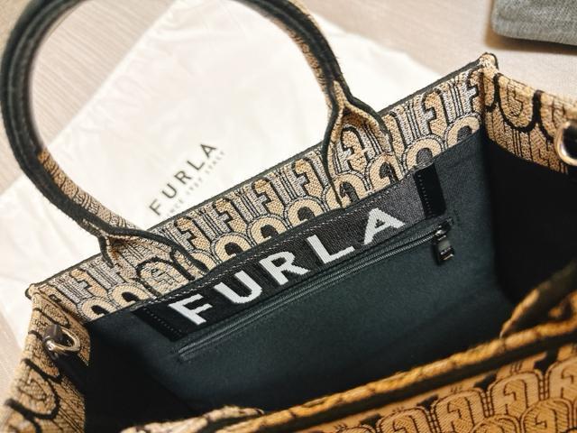 FURLA �g�[�g�o�b�O �� �u�����h�� 