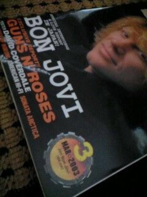 BURRN2003N3BON JOVIy{Wrz\  {/G 