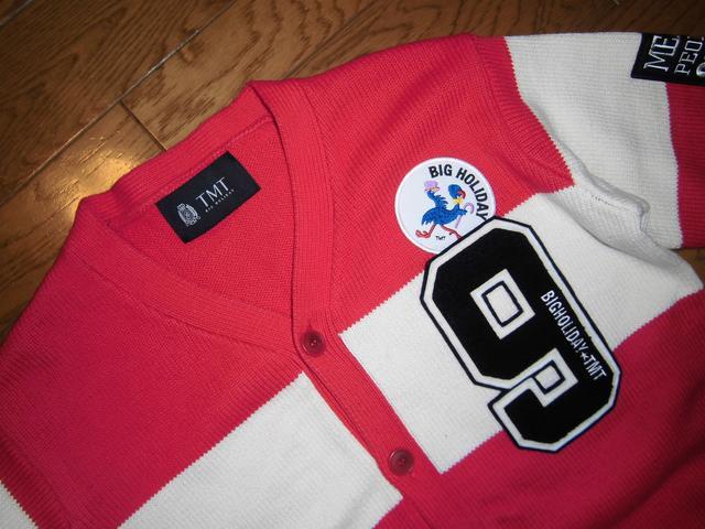 新品TMTカレッジニットカーディガンL赤系コットンワッペン < ブランド 新品TMTカレッジニットカーディガンL赤系コットンワッペン < ブランドの