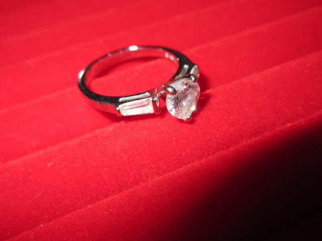 ステンレス製*ハートストーンモチーフデザインリング*シルバー < 女性アクセサリー/時計  ステンレス製*ハートストーンモチーフデザインリング*シルバー < 女性アクセサリー/時計の