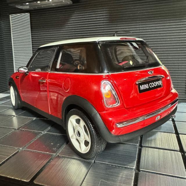 絶版未展示品 京商 1/18 MINI ミニ クーパー レッド < ホビー  絶版未展示品 京商 1/18 MINI ミニ クーパー レッド < ホビーの
