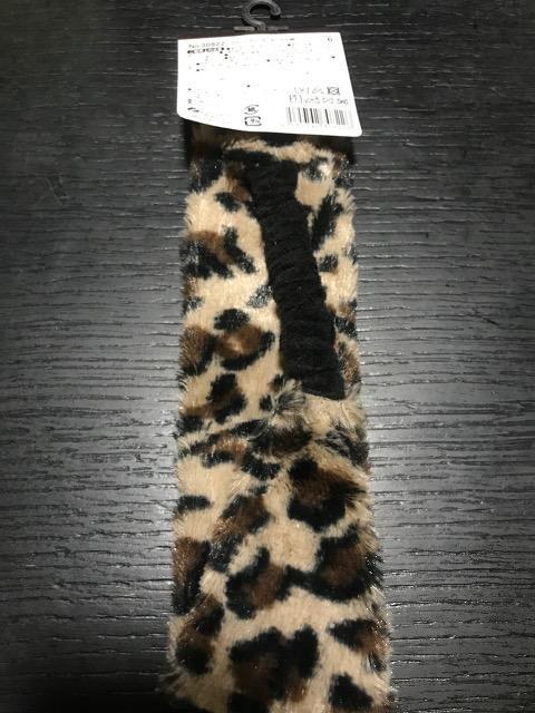 ファーヘアバンド 豹柄 新品 < 女性アクセサリー/時計 ファーヘアバンド 豹柄 新品 < 女性アクセサリー/時計の