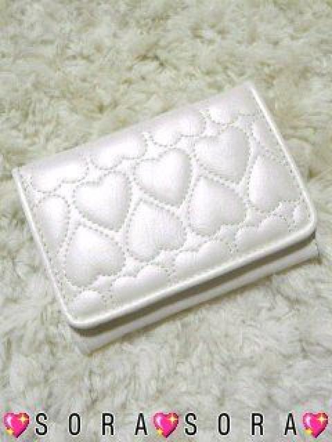 超カワ♪通学.通勤に ハートキルティングパスケース ホワイト < 女性ファッション 超カワ♪通学.通勤に ハートキルティングパスケース ホワイト < 女性ファッションの