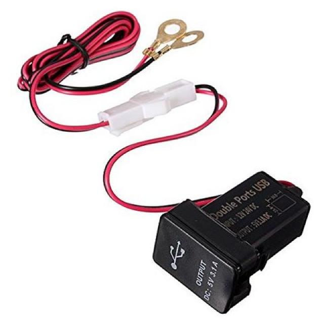 電源ソケット USBポート2 USB接続通信パネル トヨタ車系 < 自動車/バイク 電源ソケット USBポート2 USB接続通信パネル トヨタ車系 < 自動車/バイク