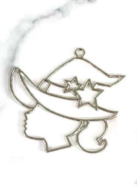 綺麗目 魔女 から枠 チャーム●シルバー●オリジナル 手作り ハンドメイド●キーホルダー アクセサリー レジン●ポイント消費 < ペット/手芸/園芸  綺麗目 魔女 から枠 チャーム●シルバー●オリジナル 手作り ハンドメイド●キーホルダー アクセサリー レジン●ポイント消費 < ペット/手芸/園芸の
