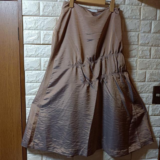 THE SHOP TK★新品★オーロラロングスカート/ゴールド系 < 女性ファッション  THE SHOP TK★新品★オーロラロングスカート/ゴールド系 < 女性ファッションの