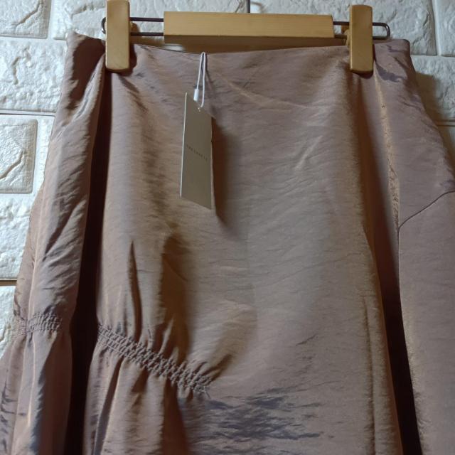 THE SHOP TK★新品★オーロラロングスカート/ゴールド系 < 女性ファッション  THE SHOP TK★新品★オーロラロングスカート/ゴールド系 < 女性ファッションの