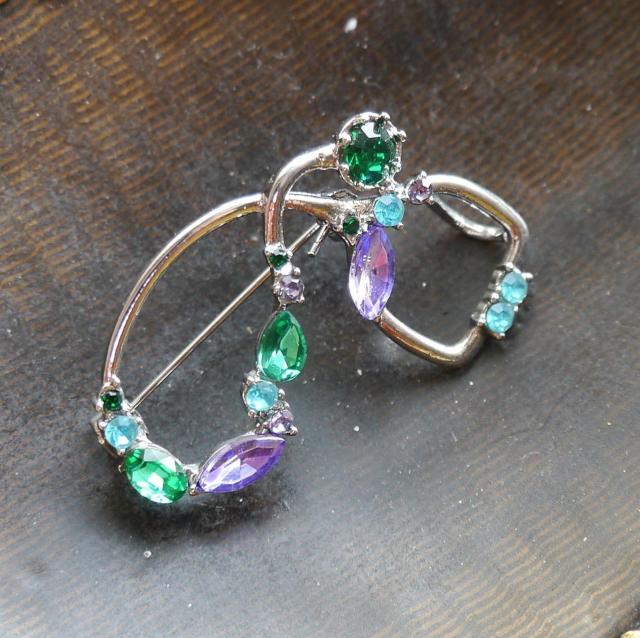 新品アンティーク調キラキラストーン聴診器ブローチ 医師 看護師 医療従事者 ペンダントトップにも  ヴィンテージ風 ヴィクトリアン < 女性アクセサリー/時計  新品アンティーク調キラキラストーン聴診器ブローチ 医師 看護師 医療従事者 ペンダントトップにも  ヴィンテージ風 ヴィクトリアン < 女性アクセサリー/時計の