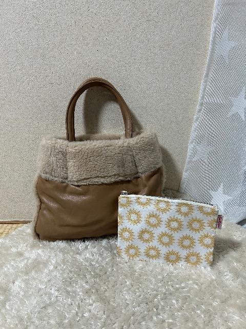 新品タグ付きLABORATORYファー付きバック& Cath Kidstonミニポーチ < ブランド 新品タグ付きLABORATORYファー付きバック& Cath Kidstonミニポーチ < ブランドの