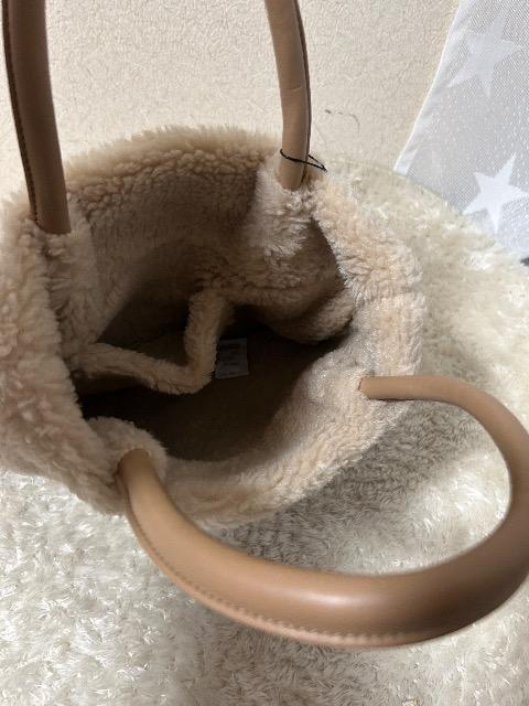 新品タグ付きLABORATORYファー付きバック& Cath Kidstonミニポーチ < ブランド 新品タグ付きLABORATORYファー付きバック& Cath Kidstonミニポーチ < ブランドの