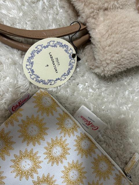 新品タグ付きLABORATORYファー付きバック& Cath Kidstonミニポーチ < ブランド 新品タグ付きLABORATORYファー付きバック& Cath Kidstonミニポーチ < ブランドの