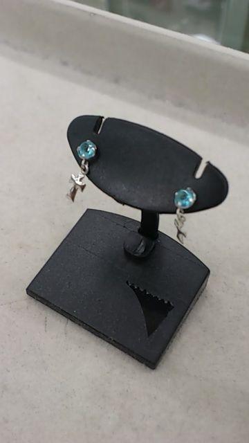 K14WG本物刻印あり!ピアス!ブルートパーズ石×クロス! < 女性アクセサリー/時計  K14WG本物刻印あり!ピアス!ブルートパーズ石×クロス! < 女性アクセサリー/時計の