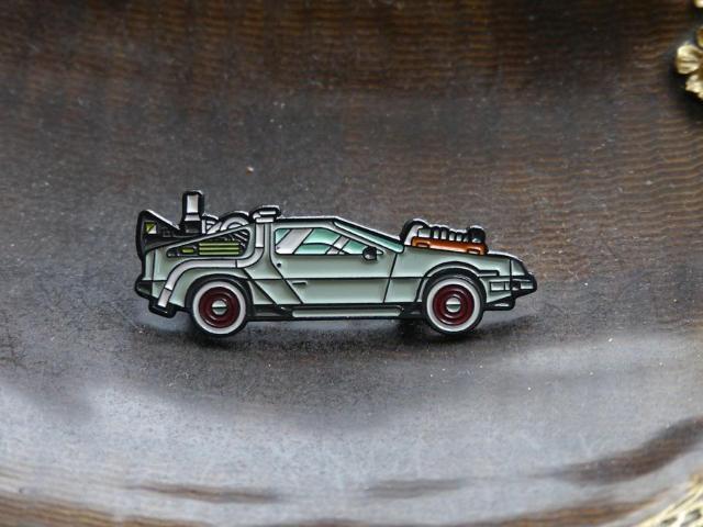 新品バック・トゥ・ザ・フューチャー デロリアン ブローチ < 男性アクセサリー/時計  新品バック・トゥ・ザ・フューチャー デロリアン ブローチ  < 男性アクセサリー/時計の