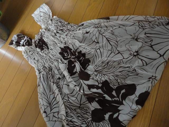 大きめ花がらブラウンミニ < 女性ファッション 大きめ花がらブラウンミニ < 女性ファッションの