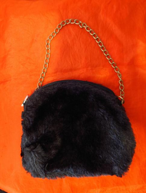 雑誌付録 snidelスナイデルチェーン付きもこもこフェイクファーミニポーチ < 女性ファッション 雑誌付録 snidelスナイデルチェーン付きもこもこフェイクファーミニポーチ < 女性ファッションの