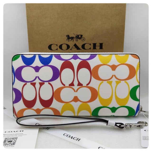 新品COACH ラウンドファスナー レインボーシグネチャー 長財布