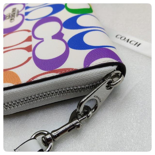 新品COACH ラウンドファスナー レインボーシグネチャー 長財布