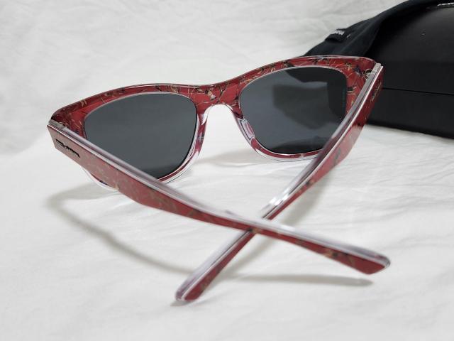 正規レア ルチェ&ガッバーナ D&G ロゴ ウェリントン ネイチャーアート mixカラーバイカラーサングラス 黒 赤 眼鏡 付属有 < ブランド  正規レア ルチェ&ガッバーナ D&G ロゴ ウェリントン ネイチャーアート mixカラーバイカラーサングラス 黒 赤 眼鏡 付属有 < ブランドの