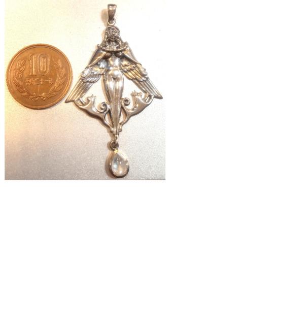 MM: Freya pendant with Rainbow Moonstone < 女性アクセサリー/時計  MM: Freya pendant with Rainbow Moonstone < 女性アクセサリー/時計の