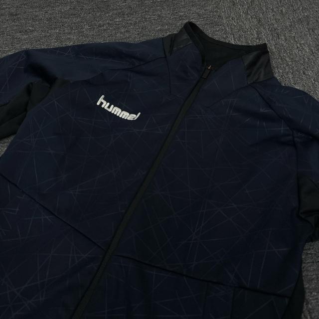  hummel q ebNX[cWPbg L  uh 