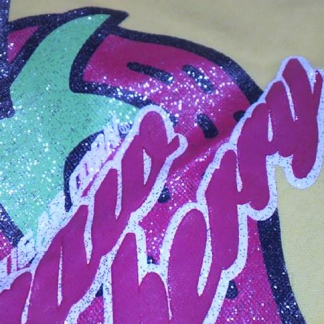 Sugar cornイエロー 苺プリ Tシャツ < キッズ/ベビー Sugar cornイエロー 苺プリ Tシャツ < キッズ/ベビーの