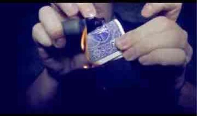 破いて燃やしたカードの完全復活!手品 < おもちゃ  破いて燃やしたカードの完全復活!手品 < おもちゃの