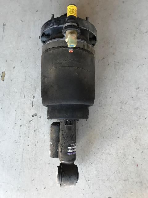 リンカーンナビゲーター03〜06エアサスリア < 自動車/バイク リンカーンナビゲーター03〜06エアサスリア < 自動車/バイク