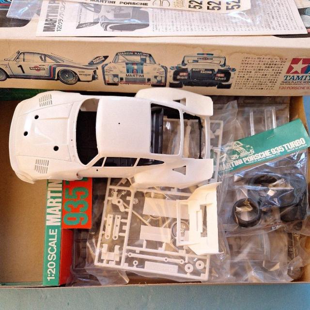 1/20タミヤ、マルティニ・ポルシェ935ターボ【モーターライズ】 < ホビー  1/20タミヤ、マルティニ・ポルシェ935ターボ【モーターライズ】 < ホビーの