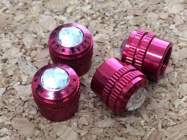 ラグジュアリークリスタルエアーバルブキャップセット < 自動車/バイク ラグジュアリークリスタルエアーバルブキャップセット < 自動車/バイク