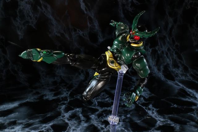 中古 S.H.フィギュアーツ 仮面ライダーギルス&ギルスレイダー < ホビー  中古 S.H.フィギュアーツ 仮面ライダーギルス&ギルスレイダー < ホビーの