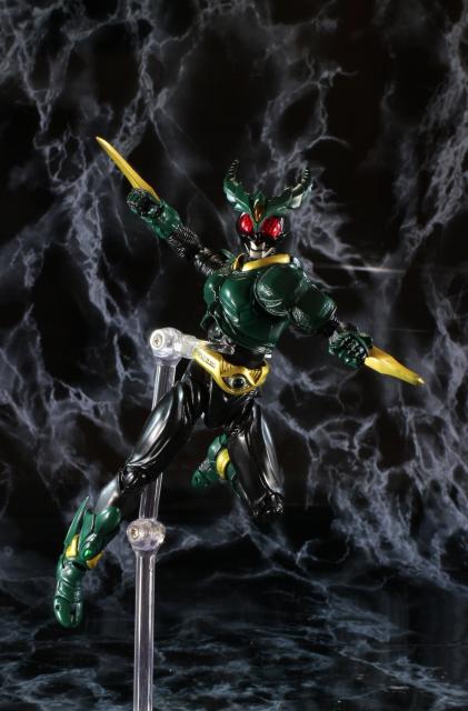 中古 S.H.フィギュアーツ 仮面ライダーギルス&ギルスレイダー < ホビー  中古 S.H.フィギュアーツ 仮面ライダーギルス&ギルスレイダー < ホビーの