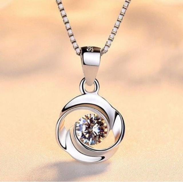 売り切れ御免!イタリア製 幸せ運ぶ ネックレス 高品質 < 女性アクセサリー/時計 売り切れ御免!イタリア製 幸せ運ぶ ネックレス 高品質 < 女性アクセサリー/時計の