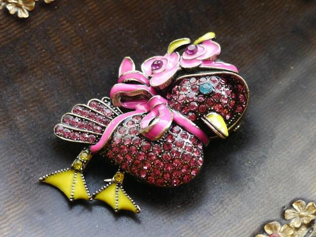 新品 アンティーク調ゴシックストーンかわいいトリ鳥さんブローチ ヴィクトリアン ヴィンテージ風 きらきら < 女性アクセサリー/時計  新品 アンティーク調ゴシックストーンかわいいトリ鳥さんブローチ ヴィクトリアン ヴィンテージ風 きらきら < 女性アクセサリー/時計の