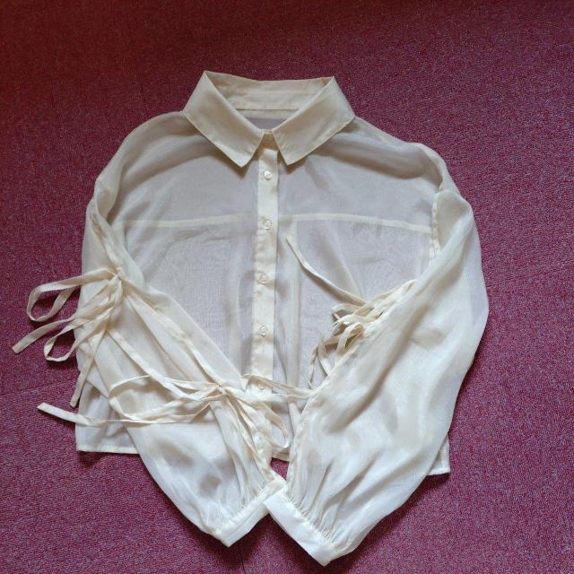 GIeeful リボン付き ラメ シアー シャツ < 女性ファッション  GIeeful リボン付き ラメ シアー シャツ < 女性ファッションの