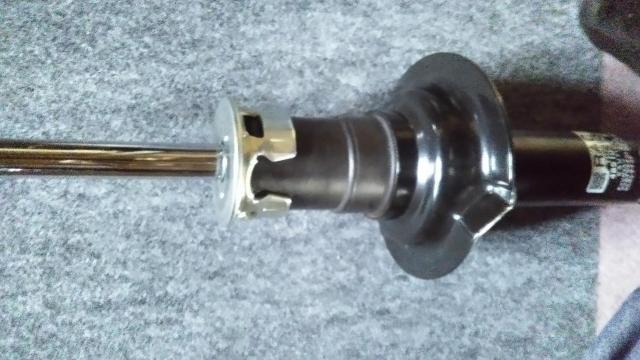 210クラウンアスリートAVSアブソーバー右フロント < 自動車/バイク 210クラウンアスリートAVSアブソーバー右フロント < 自動車/バイク