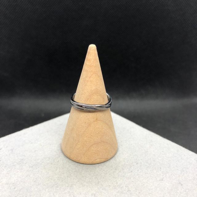  THE KISS SV Vo[ O w 11   uh 