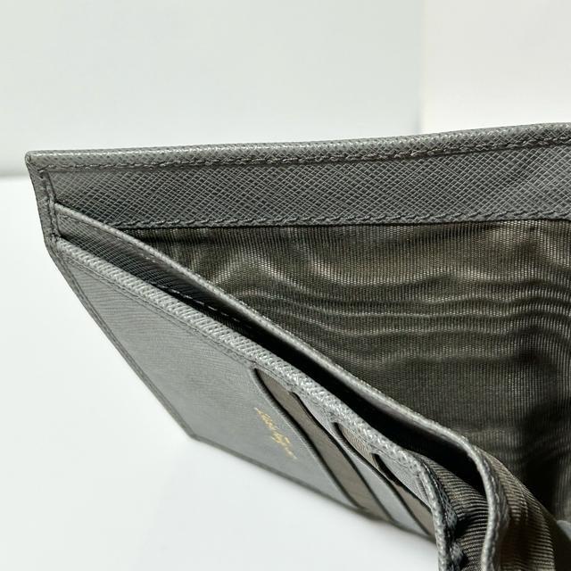 美品 Salvatore Ferragamo フェラガモ ガンチーニ 二つ折り財布 JL22 4639 < ブランド  美品 Salvatore Ferragamo フェラガモ ガンチーニ 二つ折り財布 JL22 4639 < ブランドの