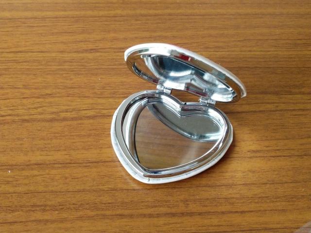 �_�C�������h�A�[�g���L���L���n�[�g�̃R���p�N�g�~���[ �� �����t�@�b�V������ 