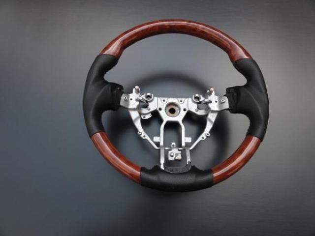 ウォルナットガングリップステアリング NV350キャラバン E26 < 自動車/バイク ウォルナットガングリップステアリング NV350キャラバン E26 < 自動車/バイク