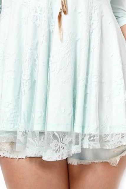 LIP SERVICE☆切り返しレース☆ペプラムトップス☆ミントグリーン☆超美品 < ブランド LIP SERVICE☆切り返しレース☆ペプラムトップス☆ミントグリーン☆超美品 < ブランドの