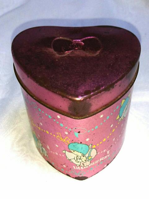 1976年 レア キキララ 缶 小物入れ 初期 サンリオ 昭和 レトロ < おもちゃ  1976年 レア キキララ 缶 小物入れ 初期 サンリオ 昭和 レトロ < おもちゃの