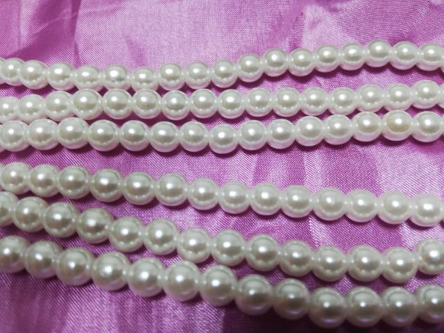 未使用品 パール『ロング』3連ネックレス 長さ:約145cm < 女性アクセサリー/時計  未使用品 パール『ロング』3連ネックレス 長さ:約145cm < 女性アクセサリー/時計の