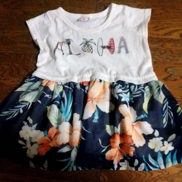 95サイズ ワンピース HUG HUG BABY 美品 < キッズ/ベビー 95サイズ ワンピース HUG HUG BABY 美品 < キッズ/ベビーの